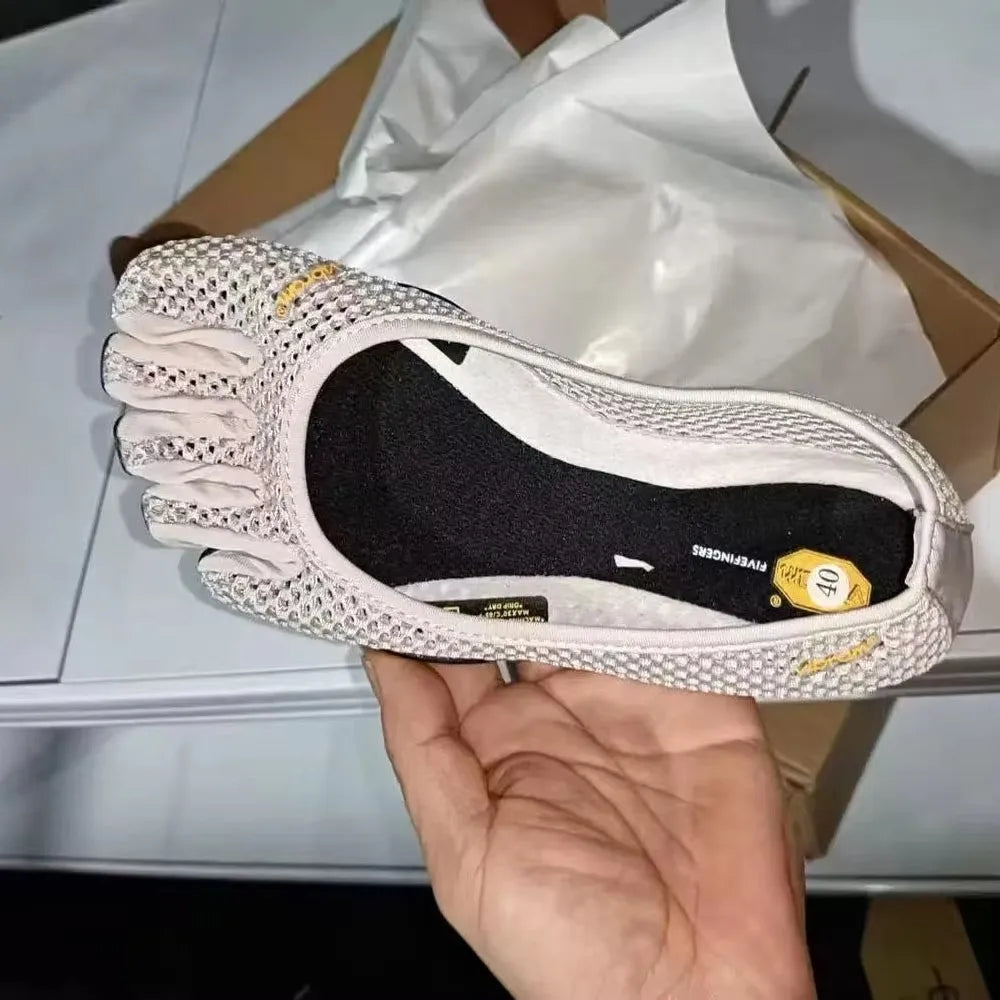Five-toed V-Soul sneakers